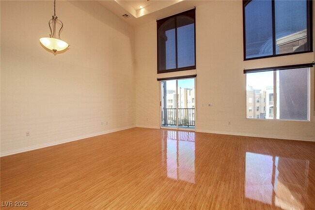 Building Photo - 62 E Serene Ave