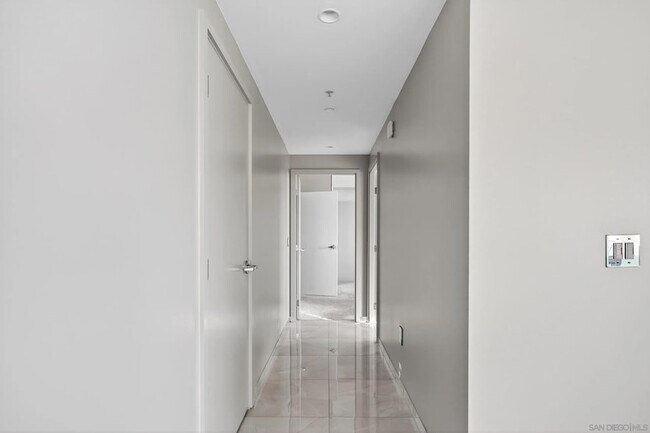 Building Photo - 321 Tenth Ave