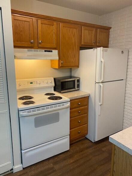 Building Photo - 4012 DuPont Cir