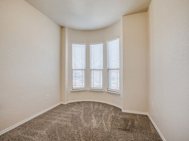 Building Photo - 6210 Katy Star