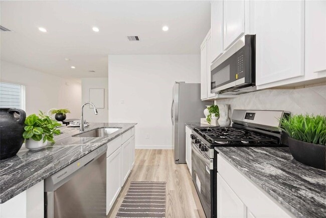 Building Photo - 10305 Penryn Frst Trl