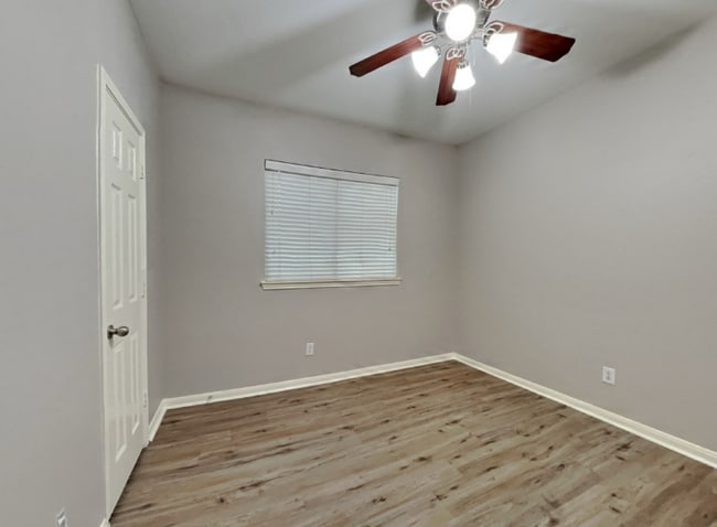 Building Photo - 3204 Black Ln