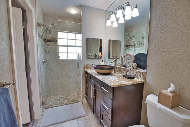 Building Photo - Luxury Home with Saltwater Heated Pool, Spa & Spectacular Golf Course Views, and includes Social ...