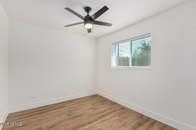 Building Photo - 3016 E Turney Ave