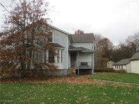 Building Photo - 152 S Maple St