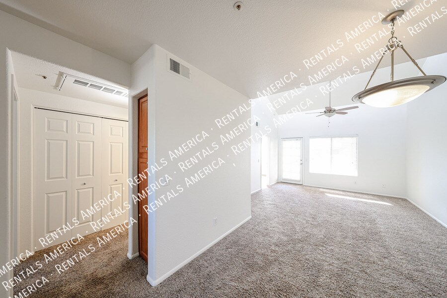 Building Photo - 7008 E Gold Dust Ave