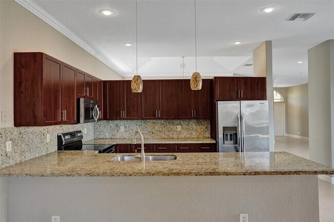 Building Photo - 5977 NW 73rd Ct