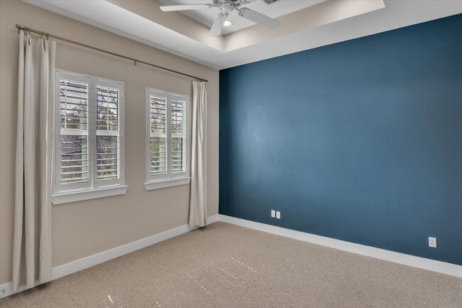 Building Photo - 1715 W 24th St