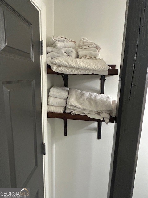 Building Photo - 269 N Hull St