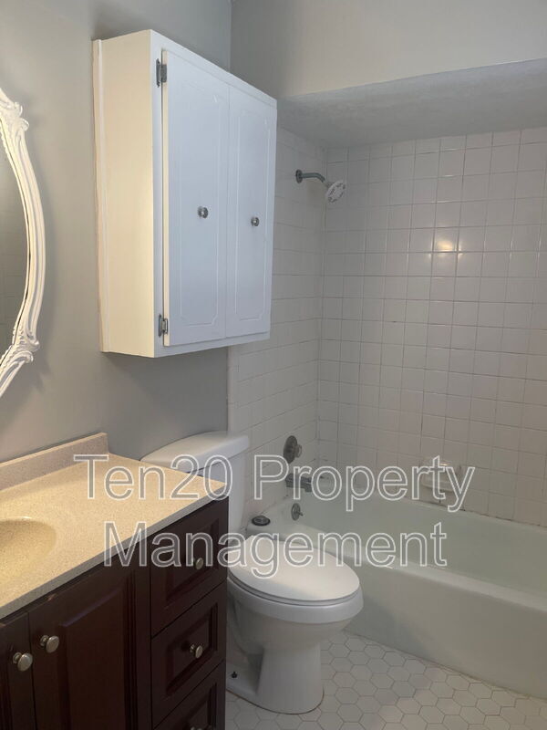 Building Photo - 3249 Jottings Dr