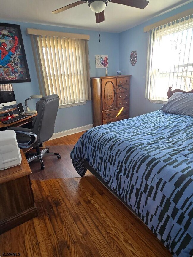 Building Photo - 231 N Wyoming Ave