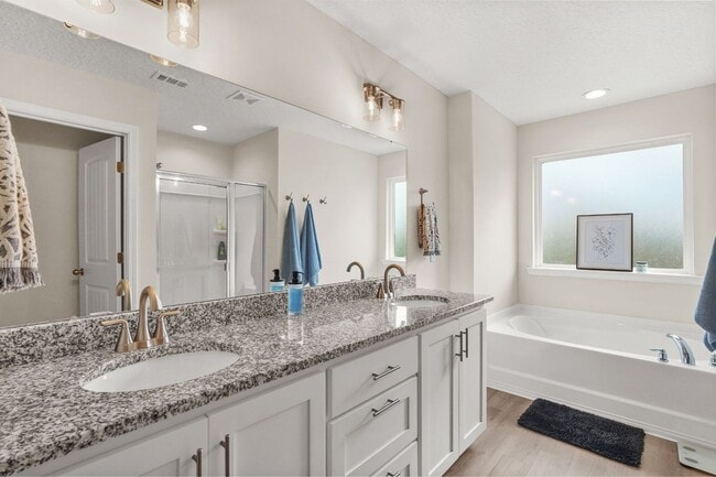 Building Photo - Like New Construction in Ludowici