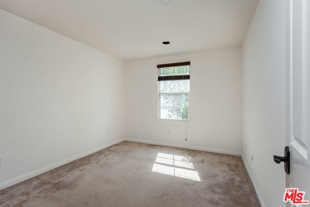 Building Photo - 494 Santa Maria St