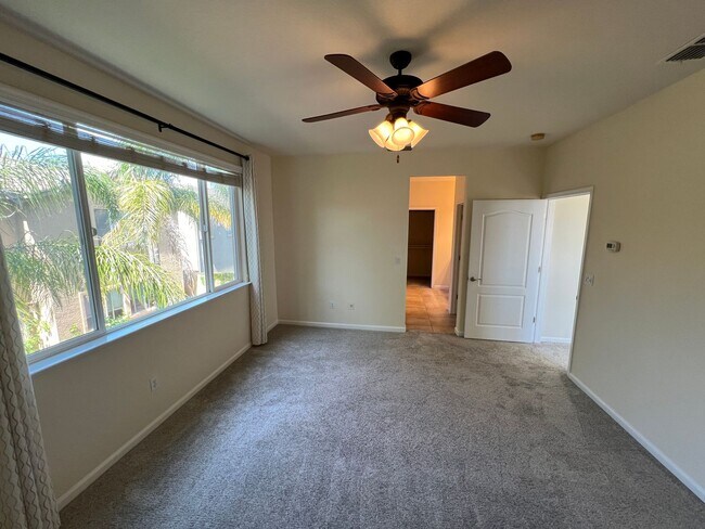 Building Photo - Gorgeous Stone Creek Home!
