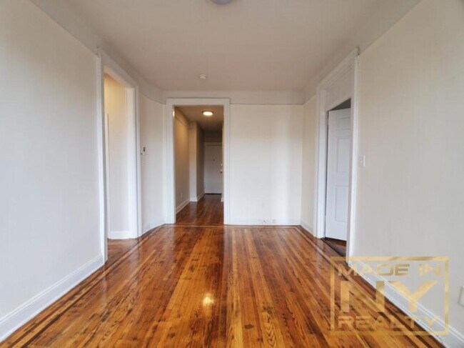 Building Photo - 1 bedroom in ASTORIA NY 11106