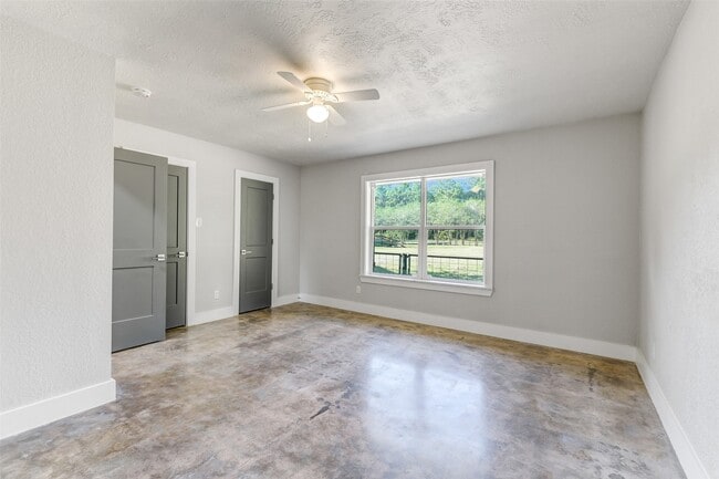 Building Photo - 31423 Reids Prairie Rd