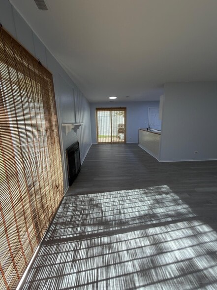 Building Photo - 1326 N Shadow Lake Ter