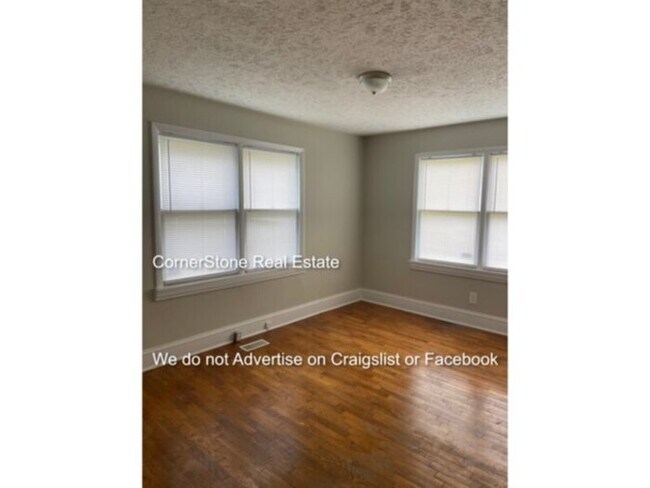 Building Photo - 881 W Orange St