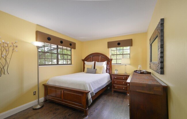 Building Photo - Beautiful 4 Bedroom Home in Midtown Fort Collins!