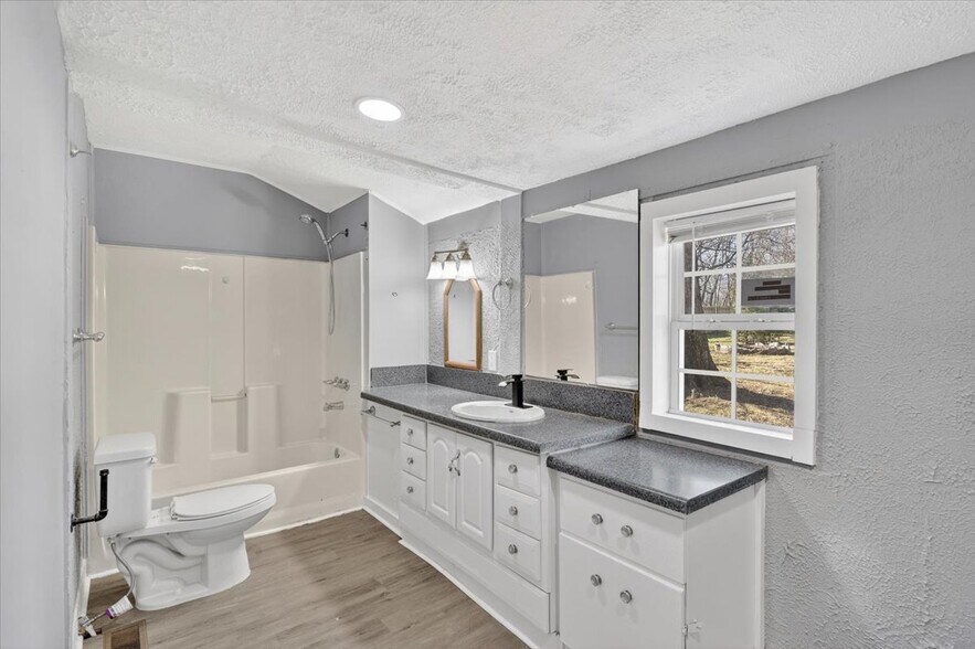 Building Photo - 3140 Maysville Rd NE