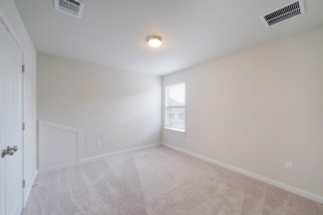 Building Photo - 8208 Cottage Rose Dr