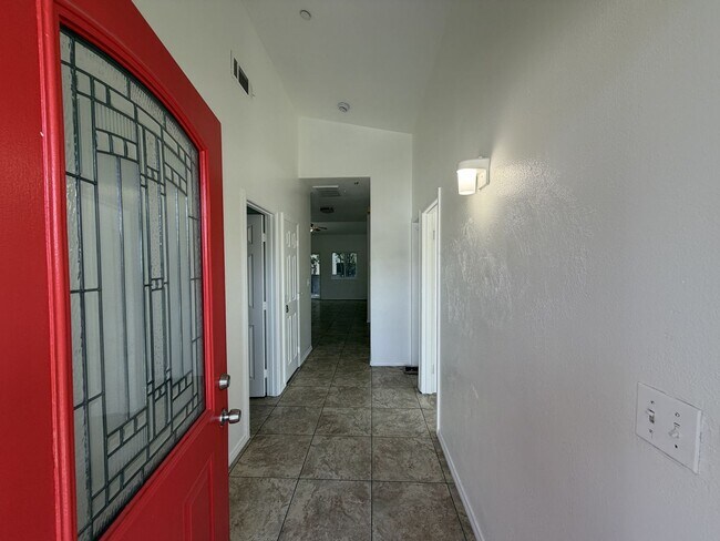 Building Photo - RV T 7216 Yates St Unit A