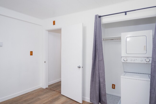 Building Photo - 33976 U.S. Hwy 2 W