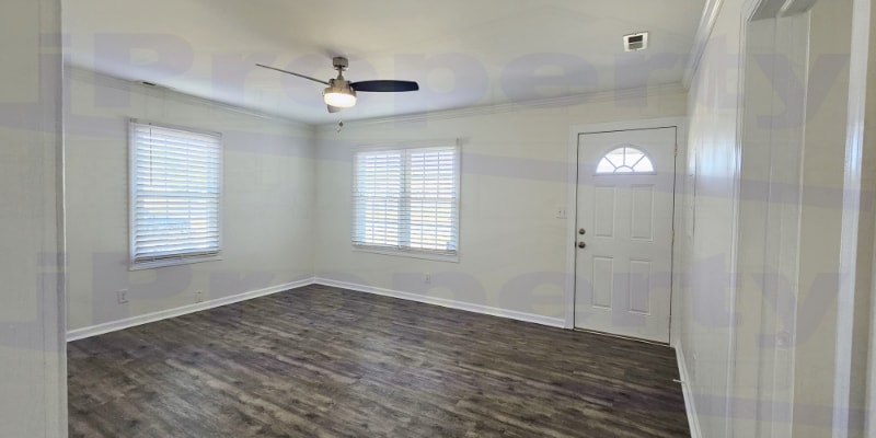 Building Photo - 106 Smith St