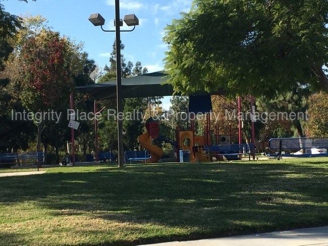 Building Photo - Parkside Green Gated Community