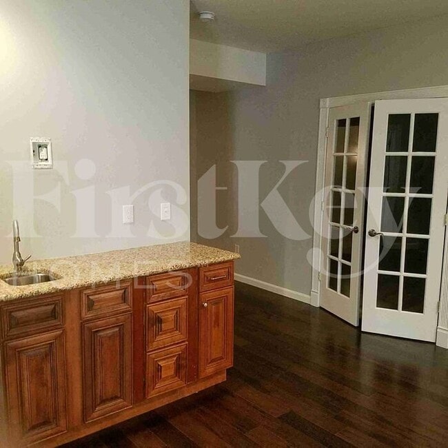 Building Photo - 1577 Silver Ridge Dr SW