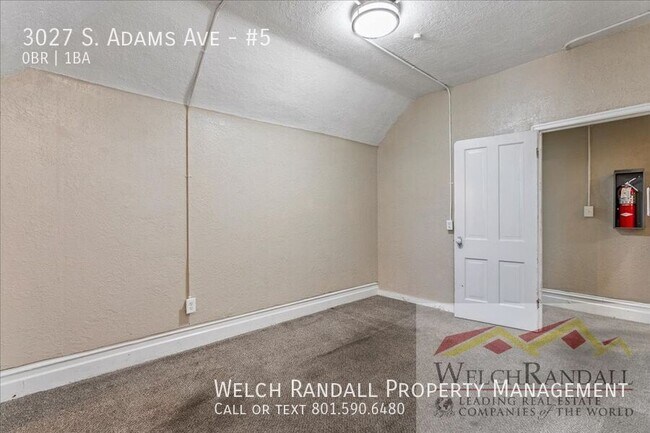 Building Photo - 3027 S Adams Ave