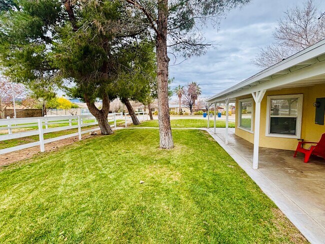 Building Photo - 41024 16th St W