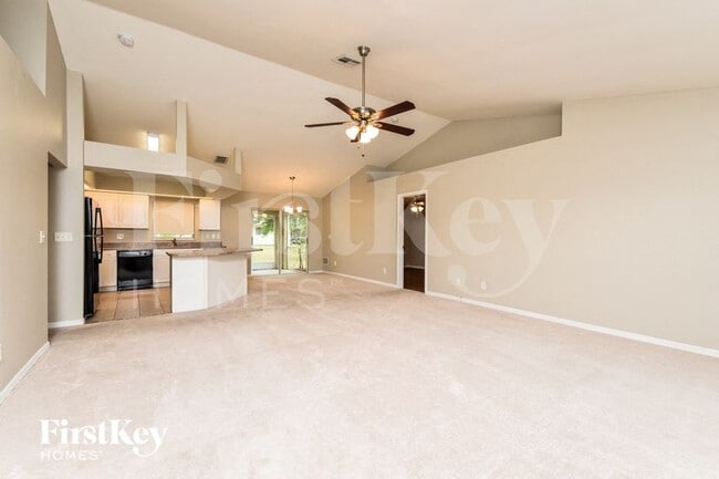 Building Photo - 2014 NW 16th Pl