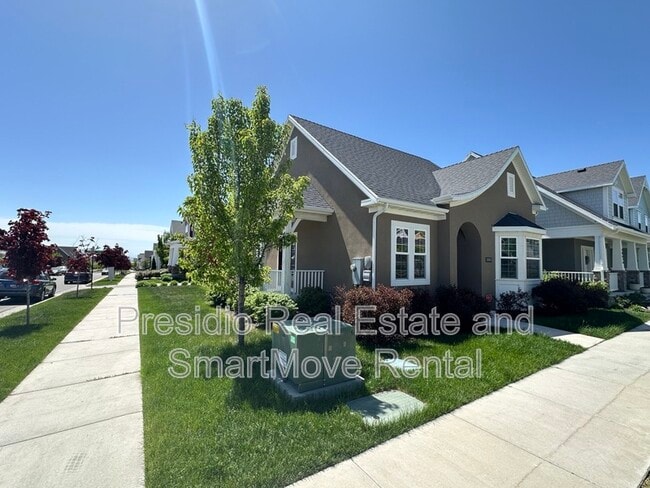 Building Photo - 10684 Wild Rice Dr