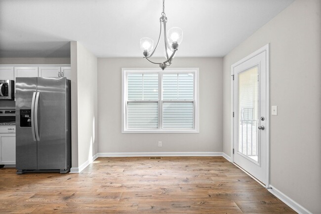 Building Photo - 3 Bedroom Home For Rent Near Historic Down...