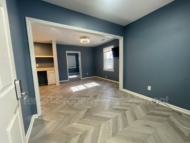 Building Photo - 4741 Armour Rd