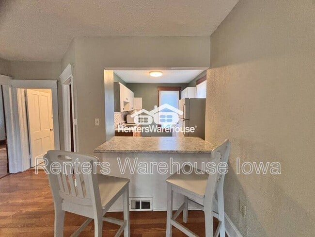 Building Photo - 416 8th St