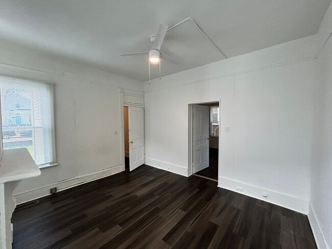 Building Photo - 3208 Carolina Ave