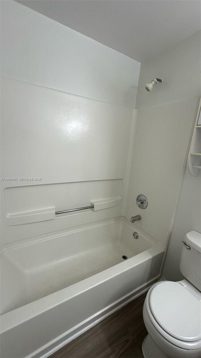 Building Photo - 50 Key W Ct