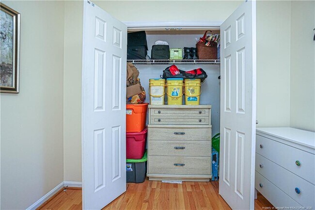 Building Photo - 184 E 12 Oaks Rd