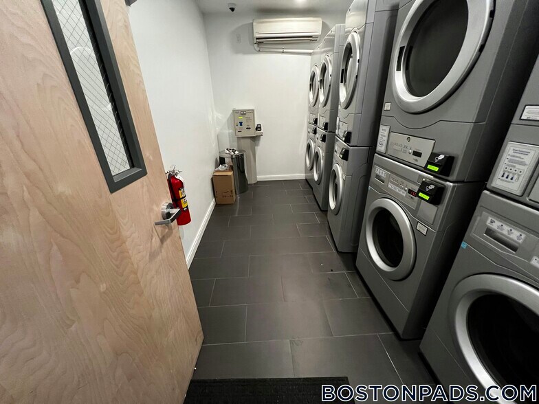 Building Photo - 1 Newcomb St