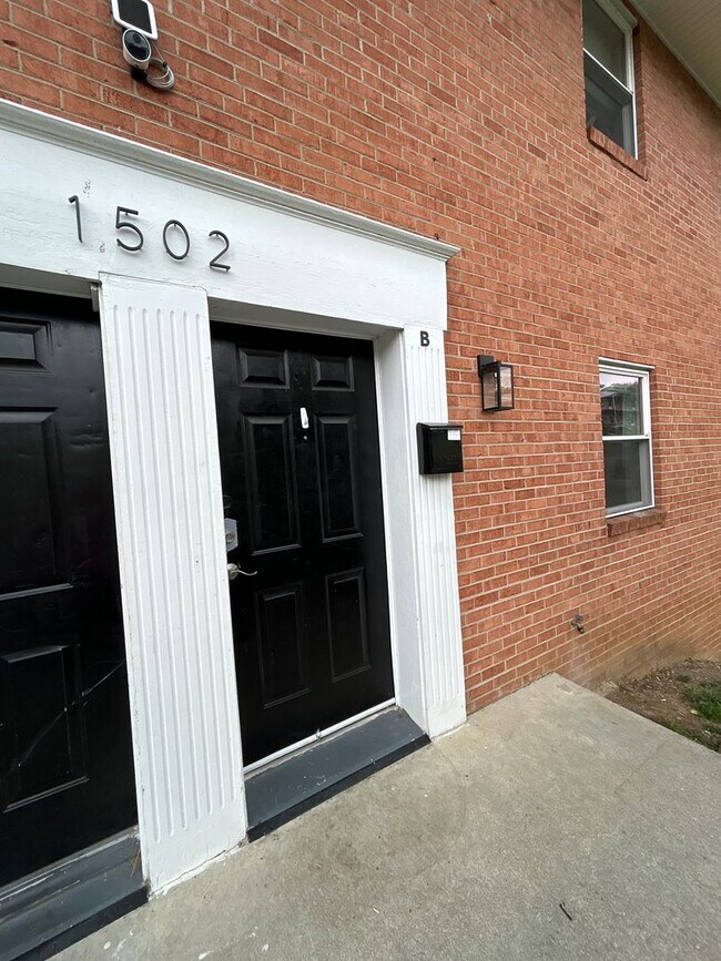 Building Photo - 1502 Gilmer Ave NW