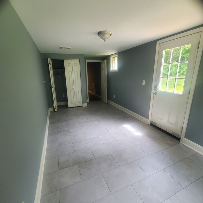 Building Photo - Cedar