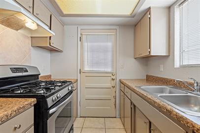 Building Photo - 2 bedroom Duplex in Northeast El Paso