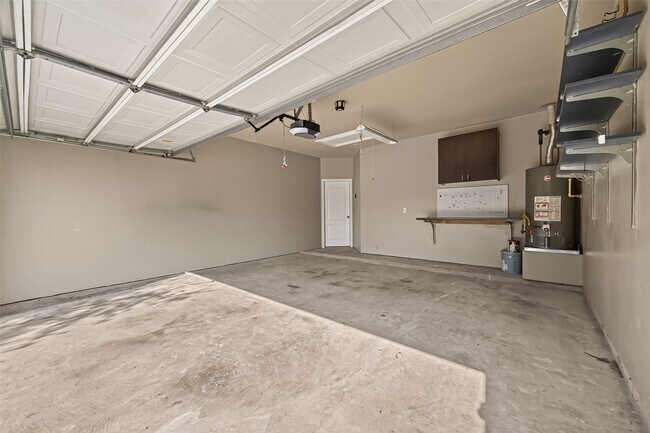 Building Photo - 6123 Carver Pines Dr