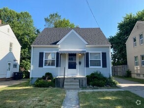 Building Photo - 927 Davies Ave