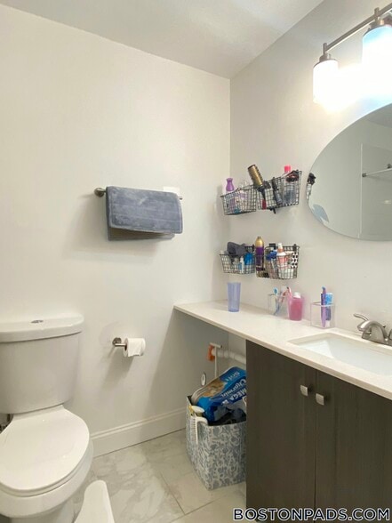 Building Photo - 774 Columbus Ave