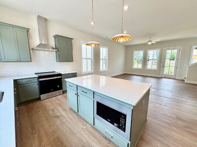 Building Photo - Your Alpharetta Retreat Awaits – Elegant T...