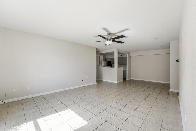 Building Photo - 5667 Birchmont Dr