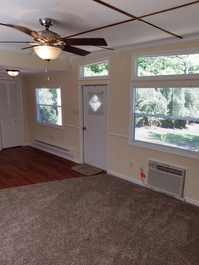 Building Photo - 1162 12 Oaks Cir